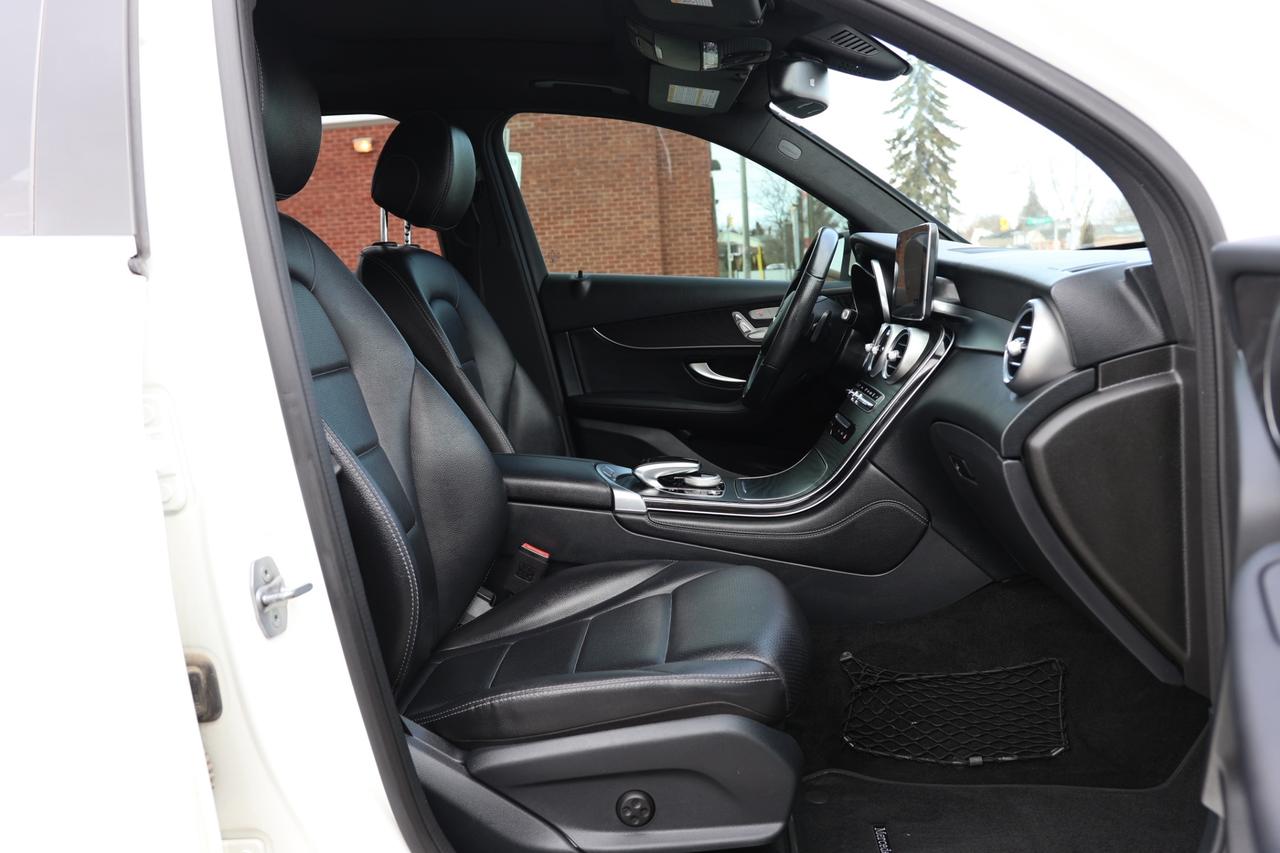 2019 Mercedes-Benz GLC-Class GLC300-4MATIC-AMG/NAV/B CAM/PANOROOF/BLIS/P SENSOR Photo