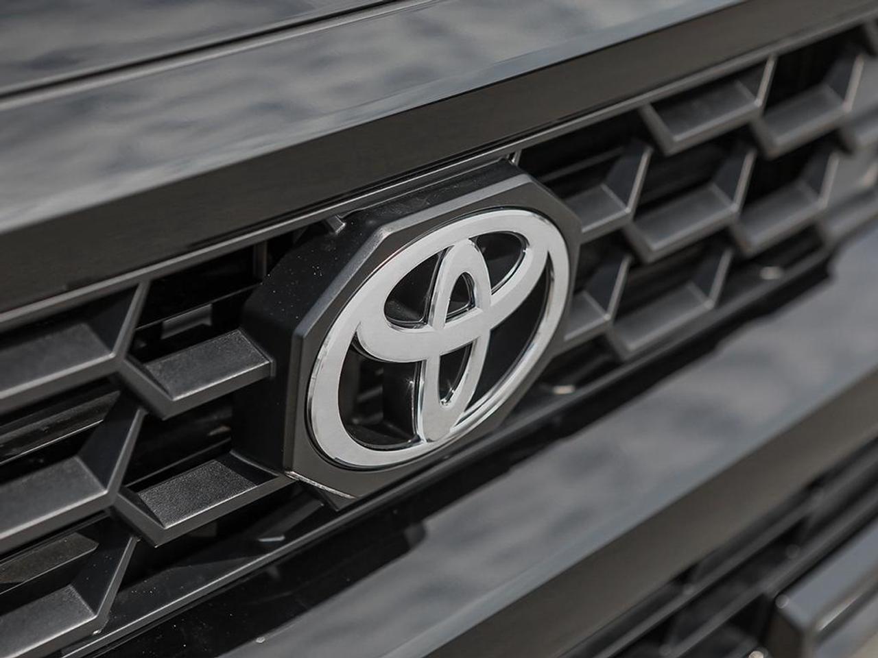 2026 Toyota 4Runner Base 4dr 4x4 Photo