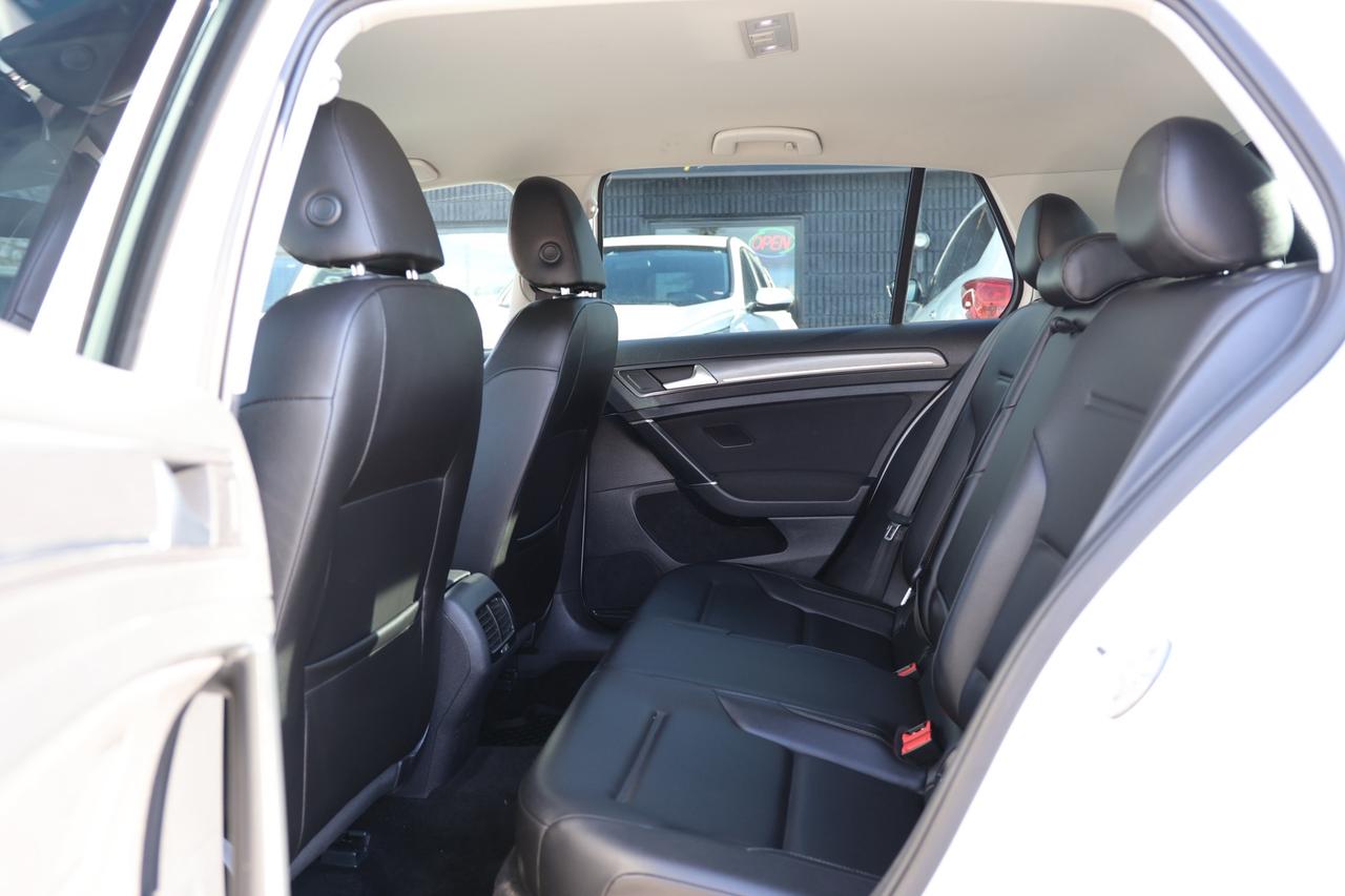 2018 Volkswagen e-Golf COMFORTLINE/NAV/LEATHER/MEMORY SEAT/HEATED SEATS/B Photo