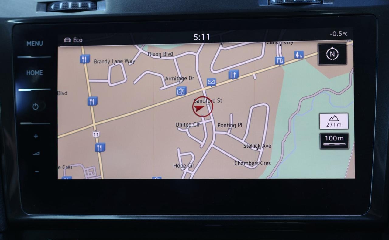 2018 Volkswagen e-Golf COMFORTLINE/NAV/LEATHER/MEMORY SEAT/HEATED SEATS/B Photo