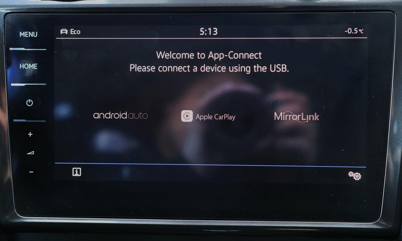 2018 Volkswagen e-Golf COMFORTLINE/NAV/LEATHER/MEMORY SEAT/HEATED SEATS/B Photo