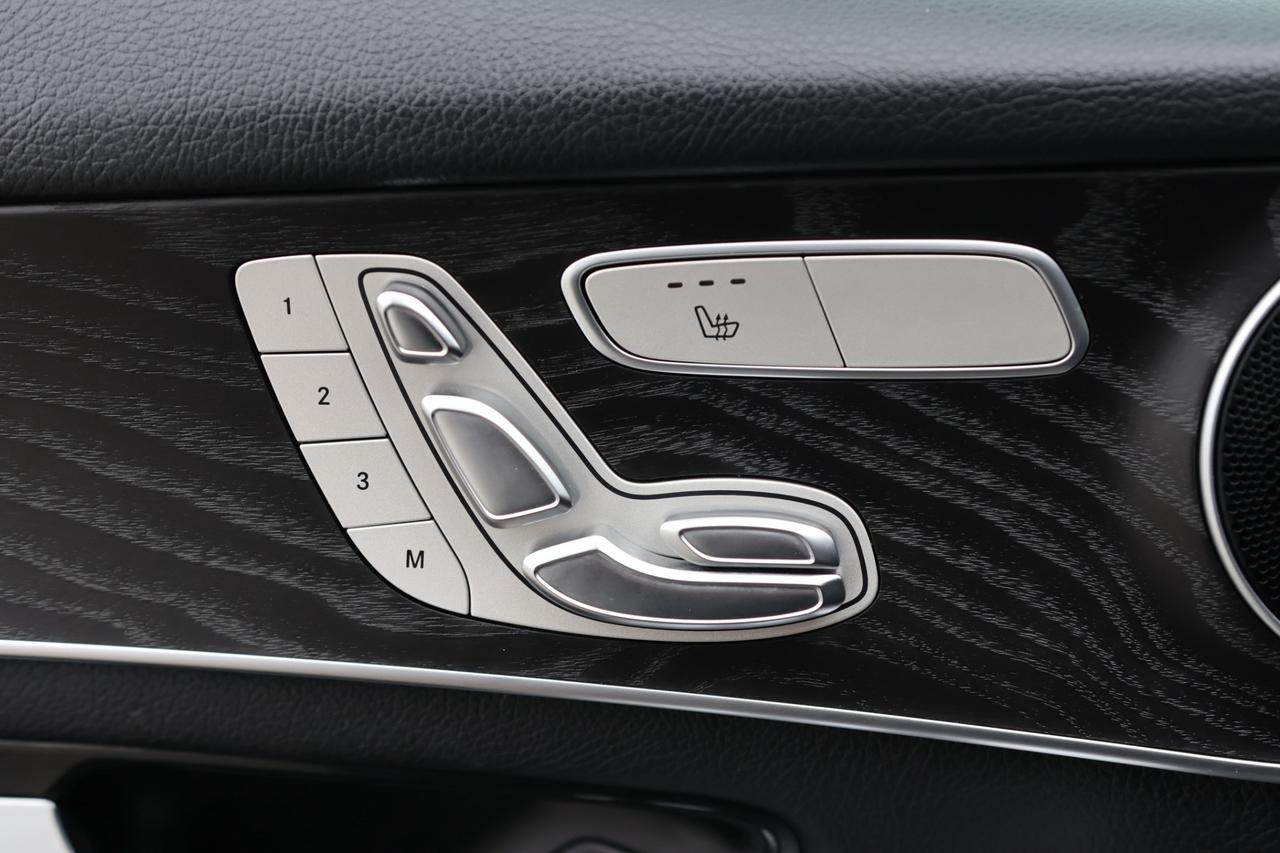 2019 Mercedes-Benz GLC-Class GLC300-4MATIC/NAV/360 CAM/PANOROOF/BLIS/P SENSORS/ Photo