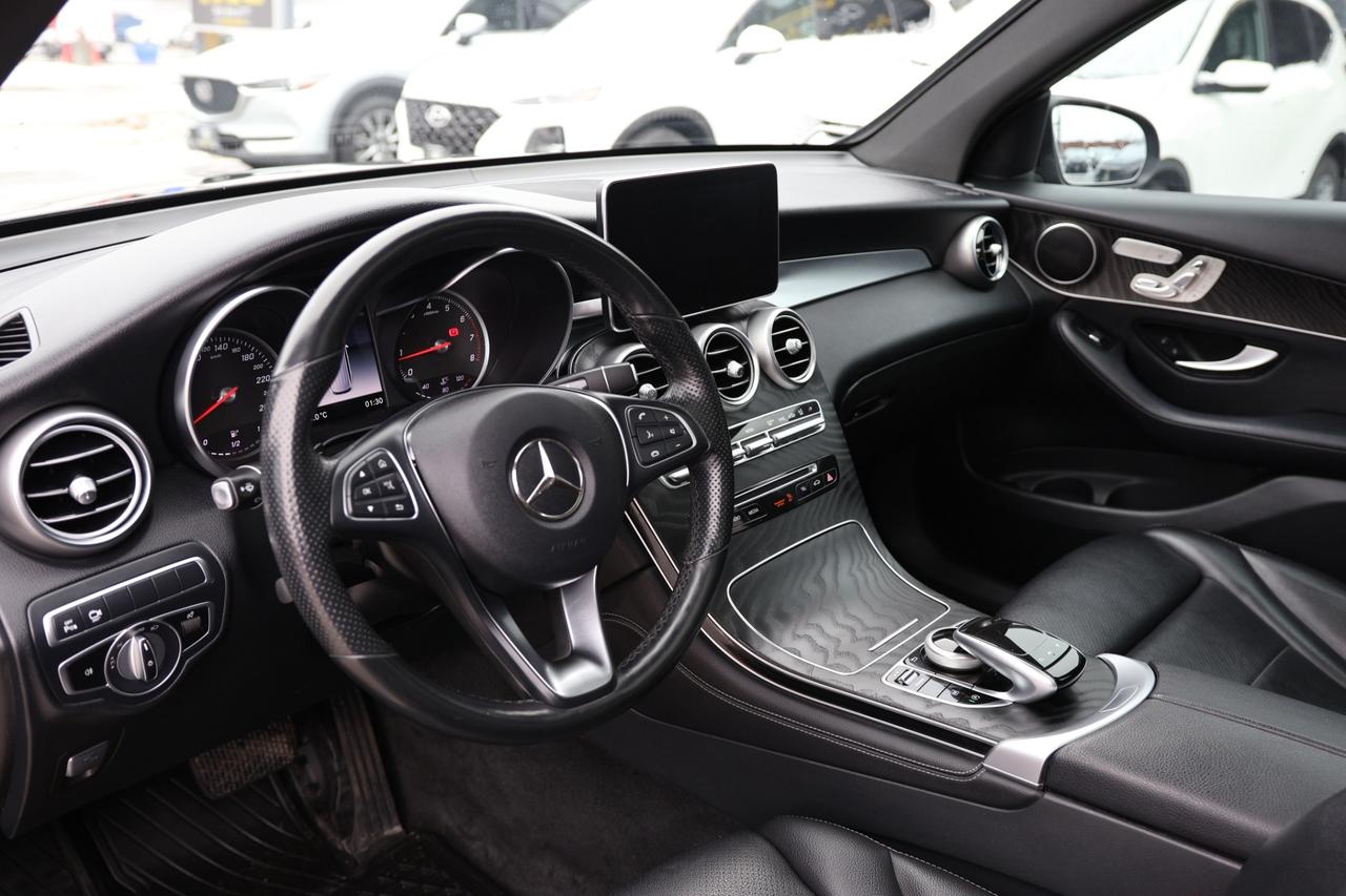 2019 Mercedes-Benz GLC-Class GLC300-4MATIC/NAV/360 CAM/PANOROOF/BLIS/P SENSORS/ Photo