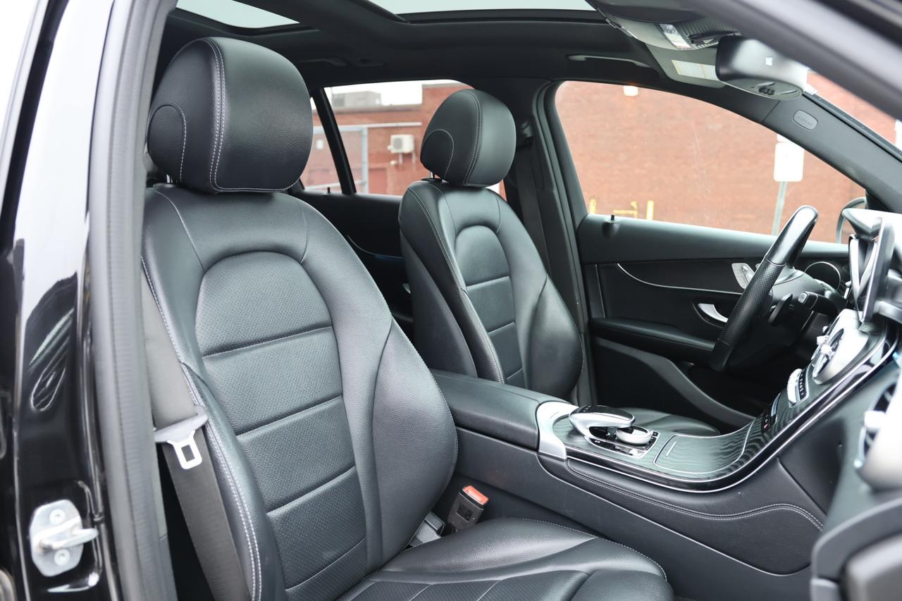 2019 Mercedes-Benz GLC-Class GLC300-4MATIC/NAV/360 CAM/PANOROOF/BLIS/P SENSORS/ Photo