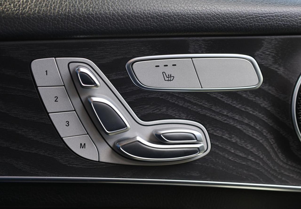 2019 Mercedes-Benz GLC-Class GLC300-4MATIC/NAV/360 CAM/BLIS/P SENSORS/PANOROOF/ Photo