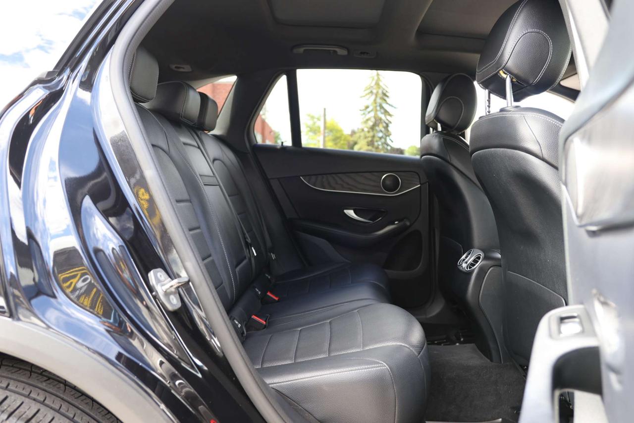 2019 Mercedes-Benz GLC GLC300-4MATIC/NAV/360 CAM/BLIS/P SENSORS/PANOROOF/LEATHER/H SEATS&STEERING/KEYLESS/BT/HEADLIGHT PKG Photo