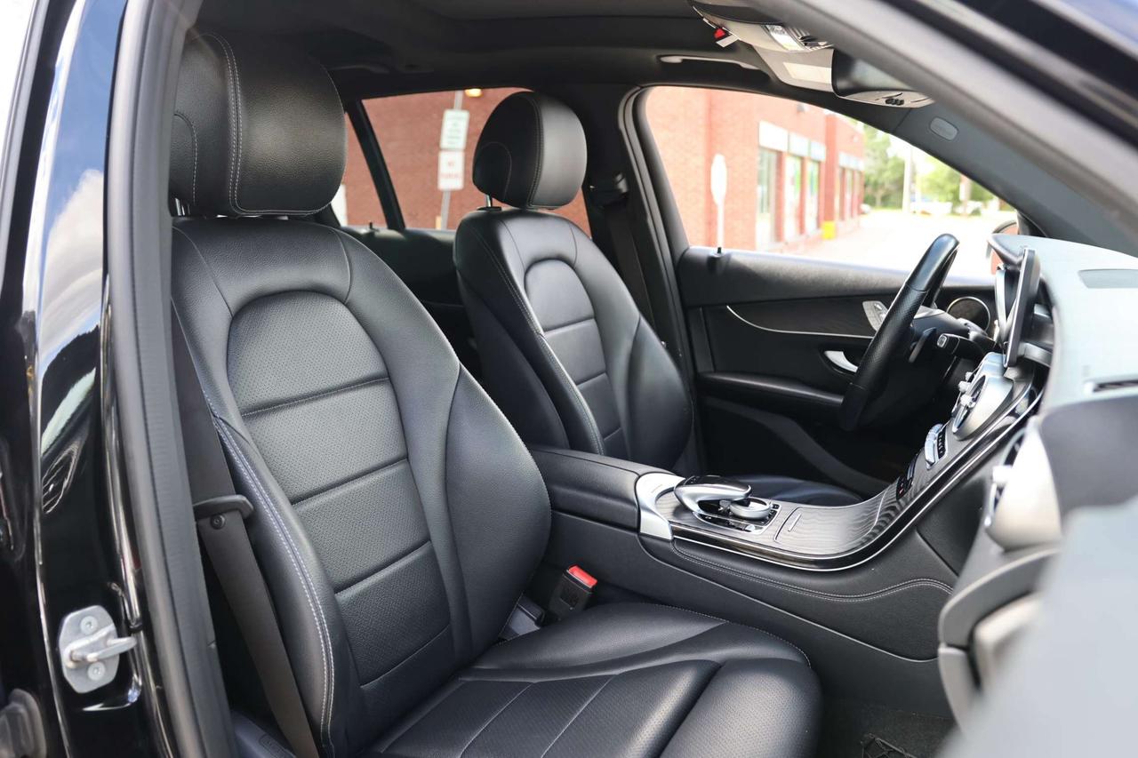 2019 Mercedes-Benz GLC GLC300-4MATIC/NAV/360 CAM/BLIS/P SENSORS/PANOROOF/LEATHER/H SEATS&STEERING/KEYLESS/BT/HEADLIGHT PKG Photo