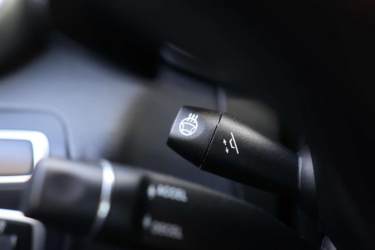 2019 Mercedes-Benz GLC GLC300-4MATIC/NAV/360 CAM/BLIS/P SENSORS/PANOROOF/LEATHER/H SEATS&STEERING/KEYLESS/BT/HEADLIGHT PKG Photo