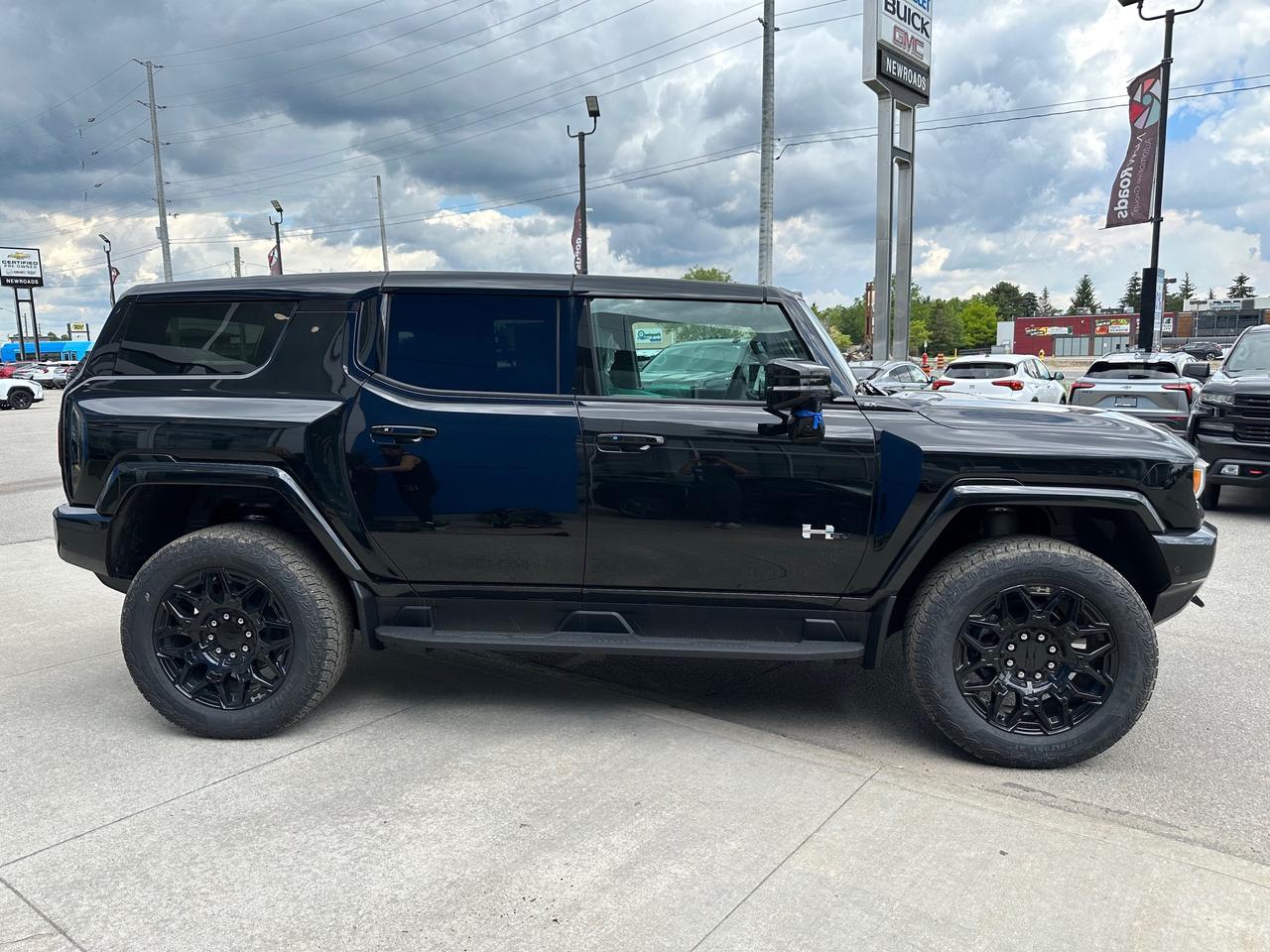 2026 GMC HUMMER EV SUV 2X w/1SF 4dr All-Wheel Drive Photo