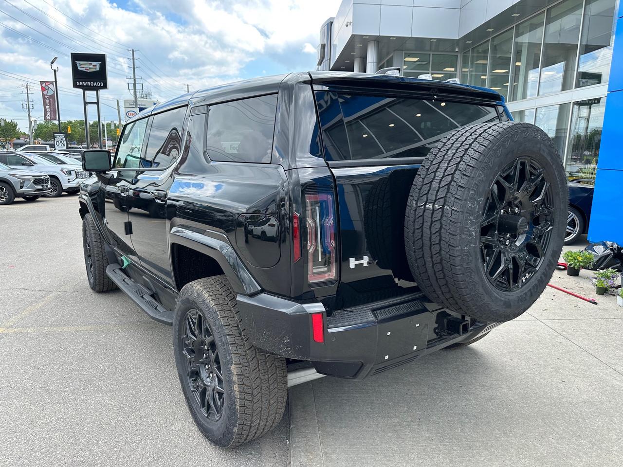 2026 GMC HUMMER EV SUV 2X w/1SF 4dr All-Wheel Drive Photo
