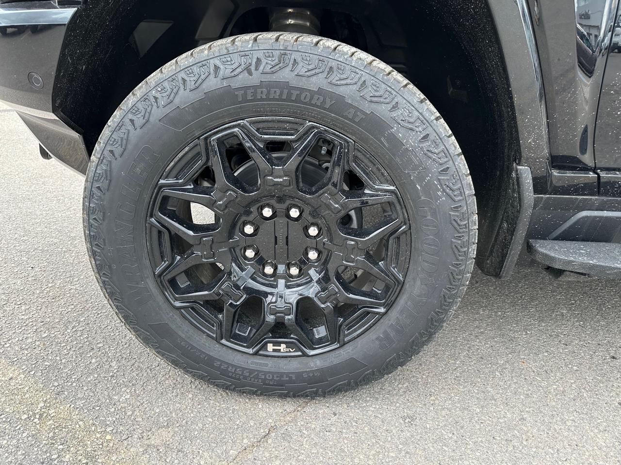 2026 GMC HUMMER EV SUV 2X w/1SF 4dr All-Wheel Drive Photo