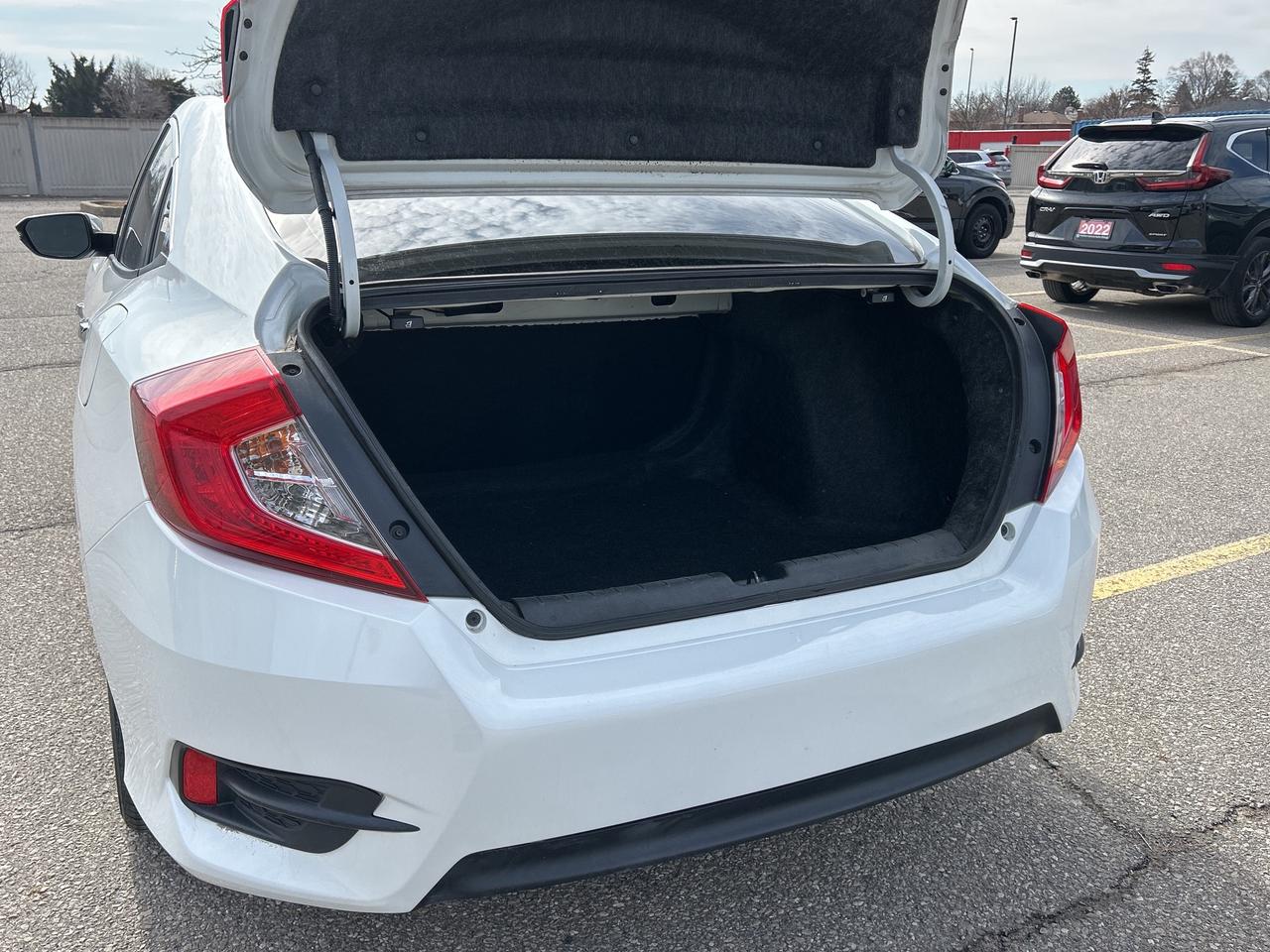 2018 Honda Civic Sedan Touring Leather  Navigation  Sunroof  CarPlay Photo