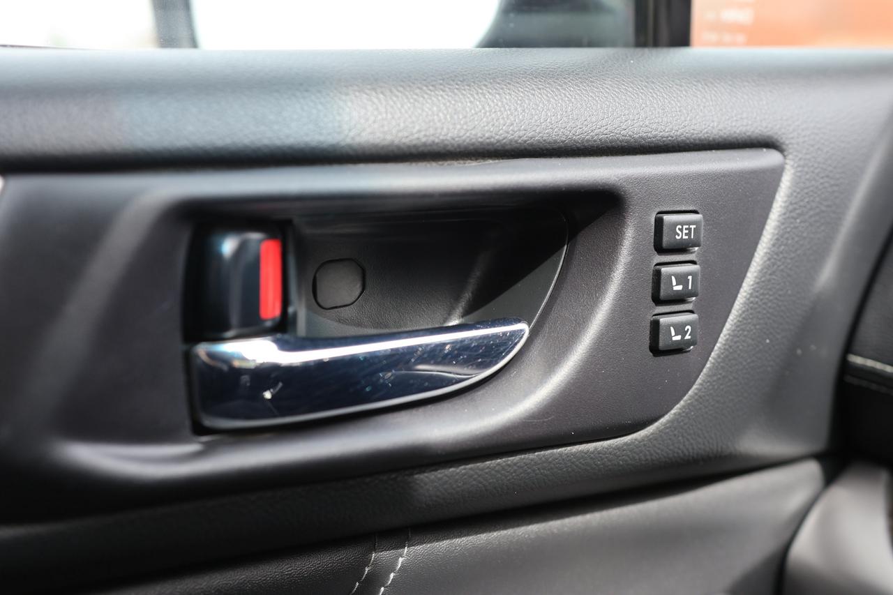 2018 Subaru Legacy LIMITED-3.6R-AWD-EYESIGHT PKG/NAV/ADAPT CRUISE/BCA Photo