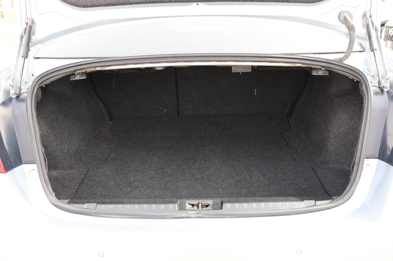 2018 Subaru Legacy LIMITED-3.6R-AWD-EYESIGHT PKG/NAV/ADAPT CRUISE/BCA Photo