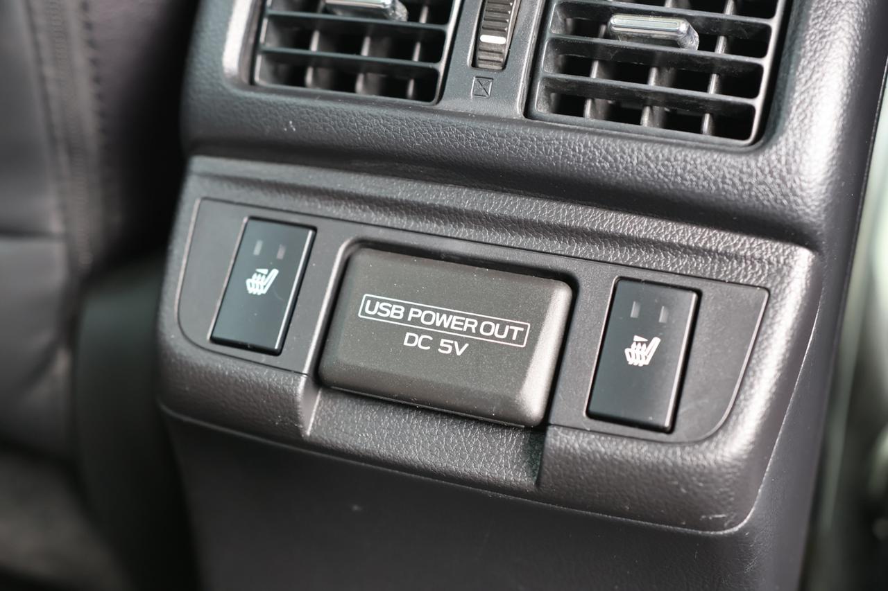 2018 Subaru Legacy LIMITED-3.6R-AWD-EYESIGHT PKG/NAV/ADAPT CRUISE/BCA Photo