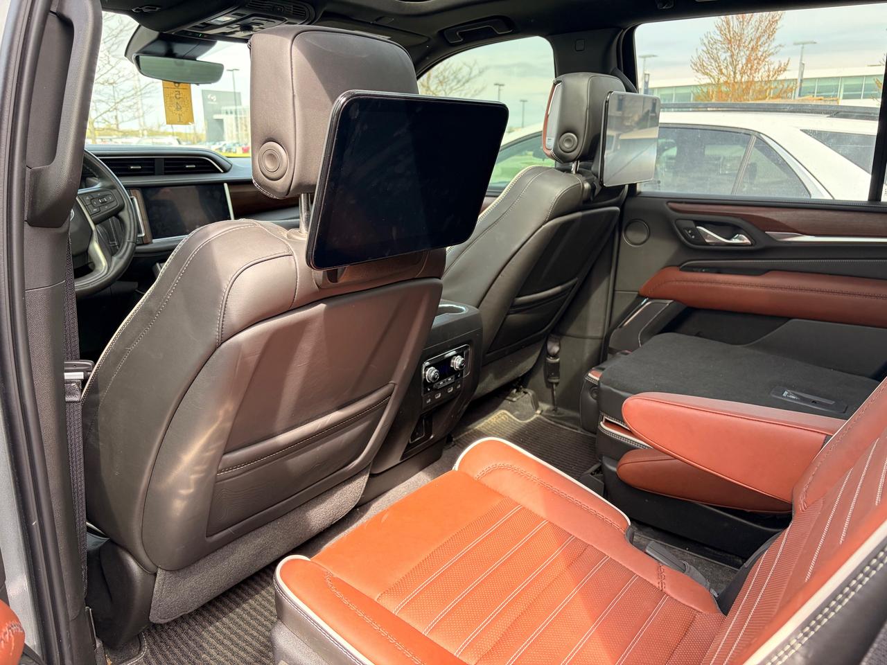 2023 GMC Yukon Denali Ultimate 4x4 Photo