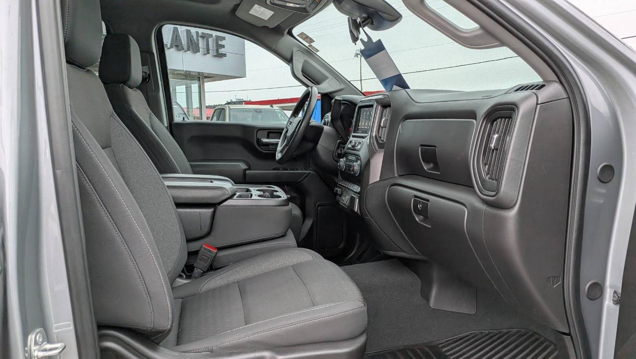 2024 Chevrolet Silverado 1500 Crew Cab Standard Box 4-Wheel Drive Custom Trail Boss Photo