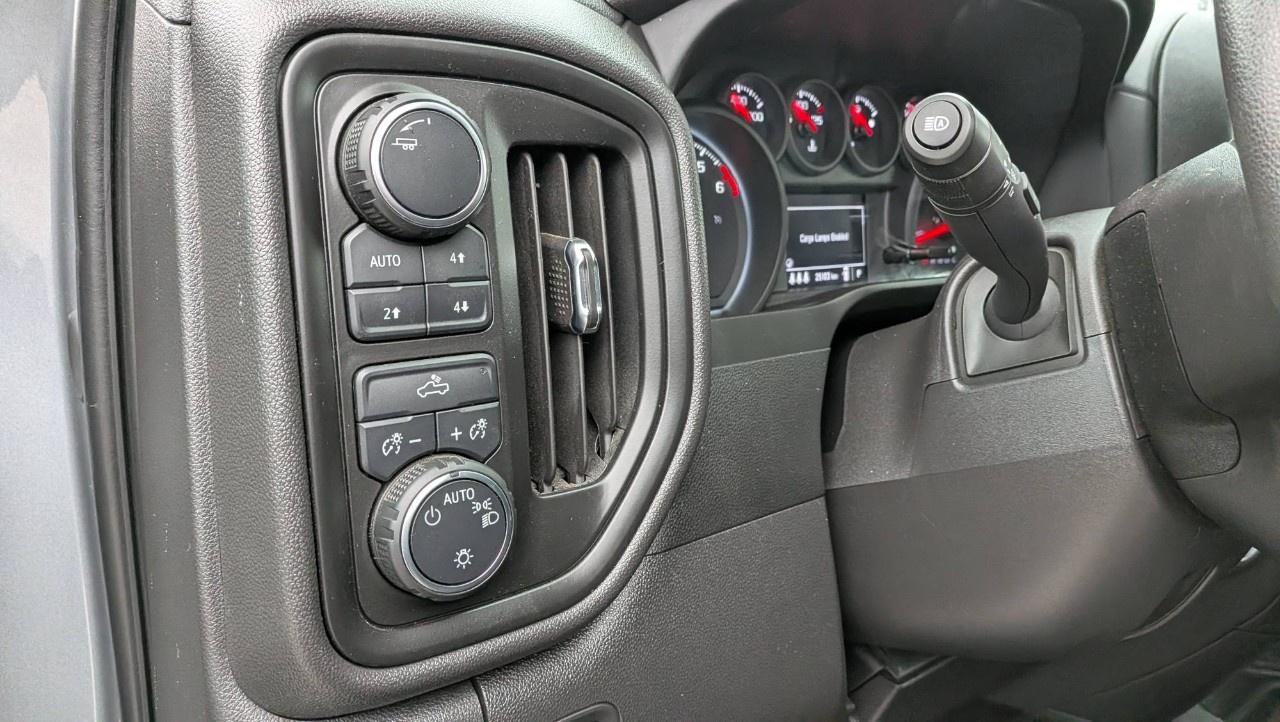 2024 Chevrolet Silverado 1500 Crew Cab Standard Box 4-Wheel Drive Custom Trail Boss Photo