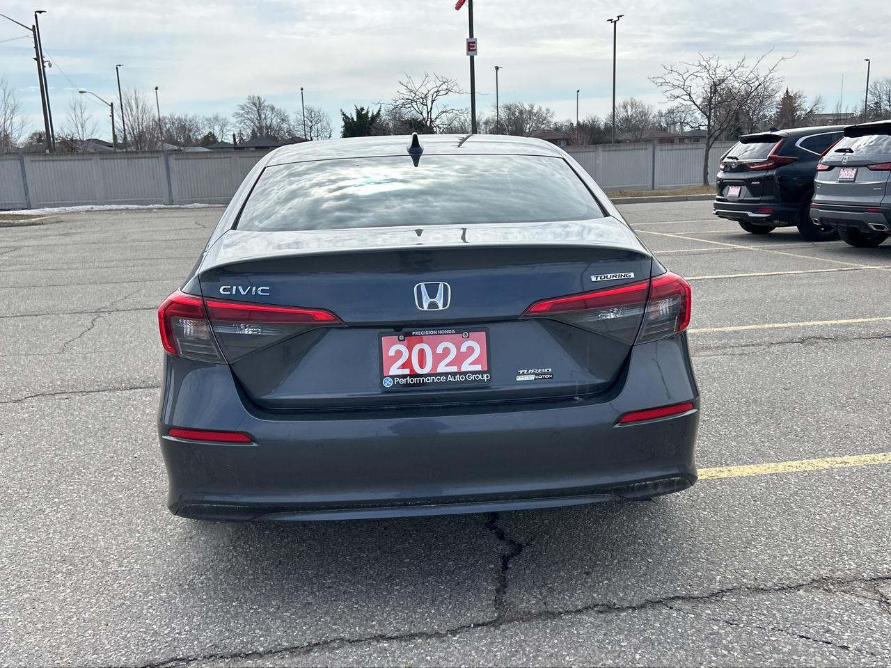 2022 Honda Civic Sedan Touring Leather  Navigation  Sunroof  CarPlay Photo4