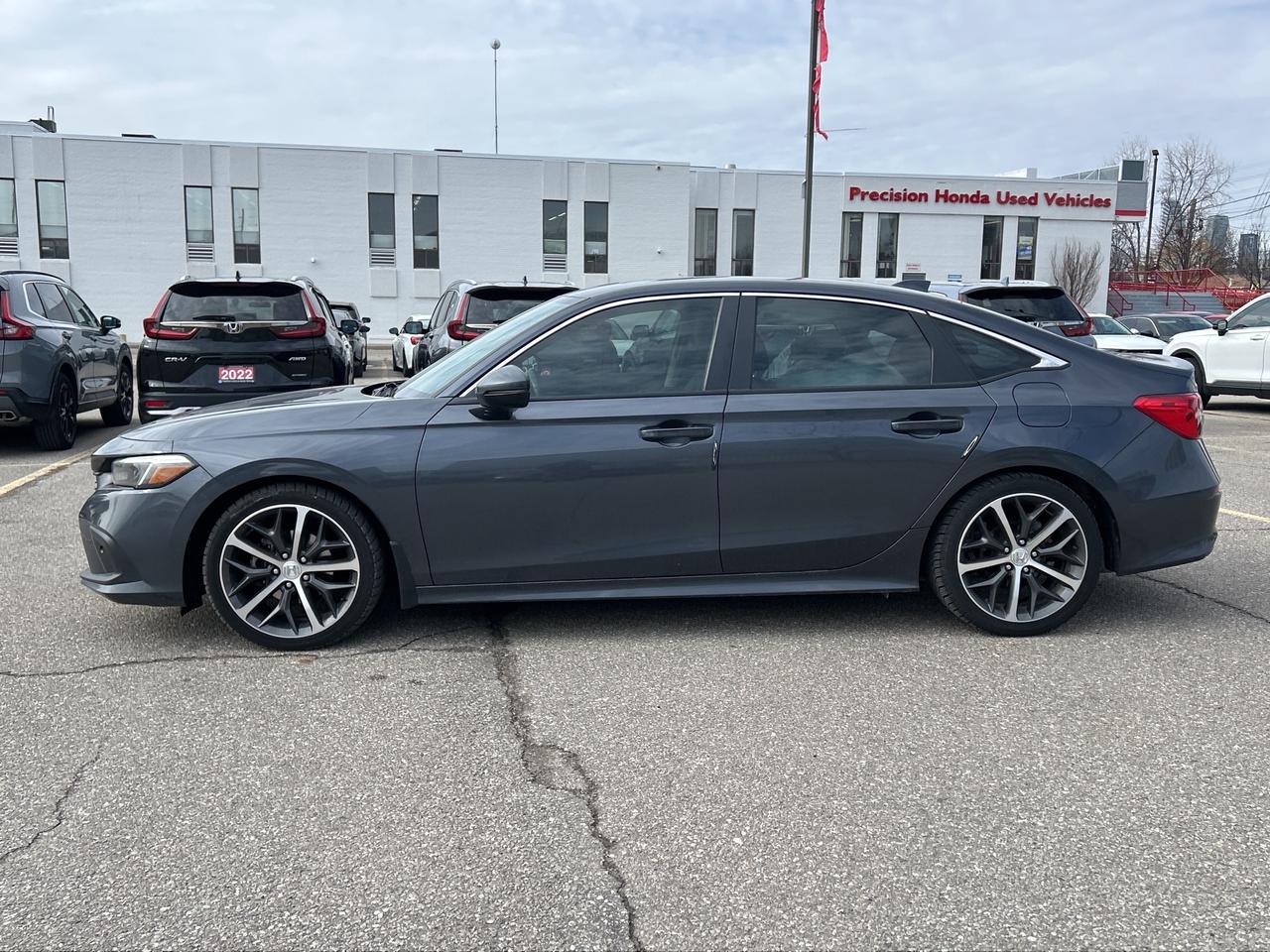 2022 Honda Civic Sedan Touring Leather  Navigation  Sunroof  CarPlay Photo