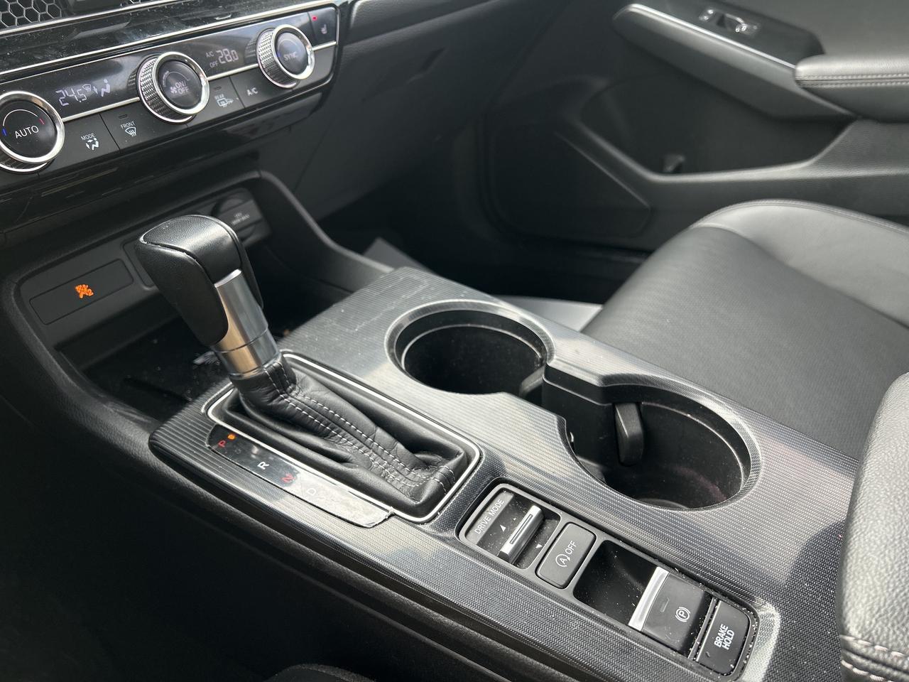 2022 Honda Civic Sedan Touring Leather  Navigation  Sunroof  CarPlay Photo