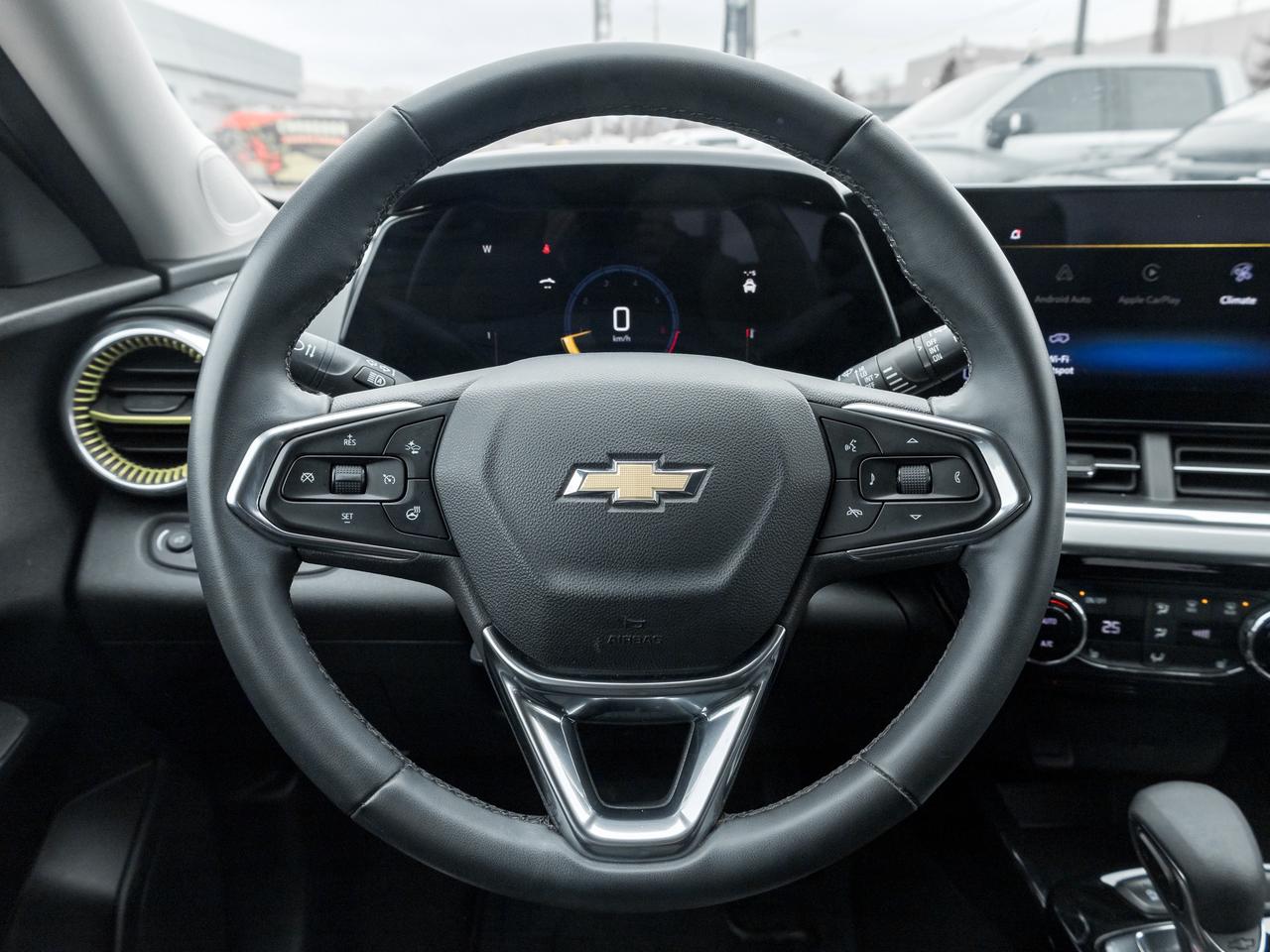 2025 Chevrolet Trax LT 4dr Front-Wheel Drive Photo