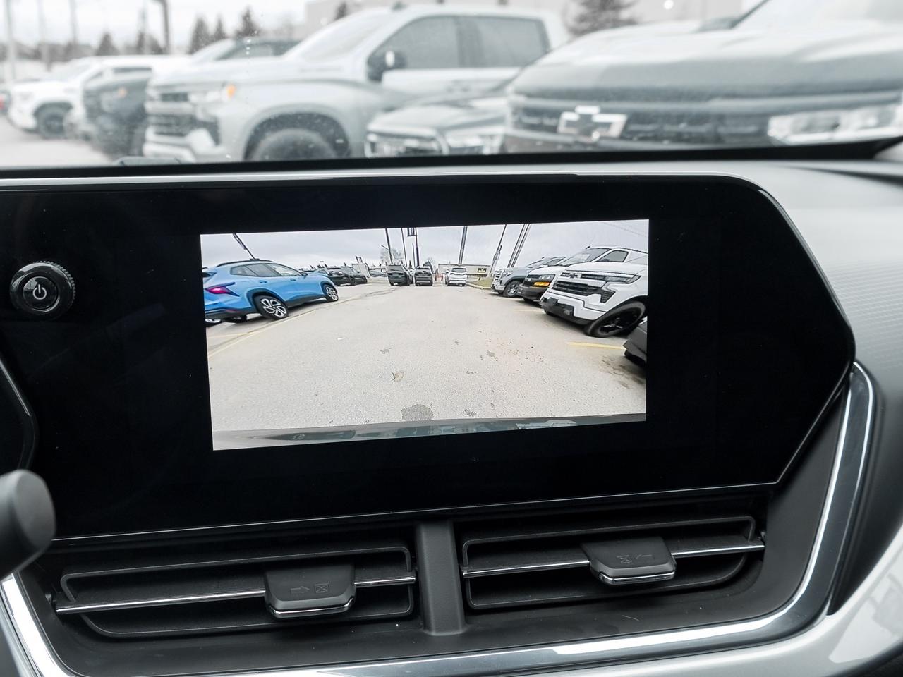 2025 Chevrolet Trax LT 4dr Front-Wheel Drive Photo