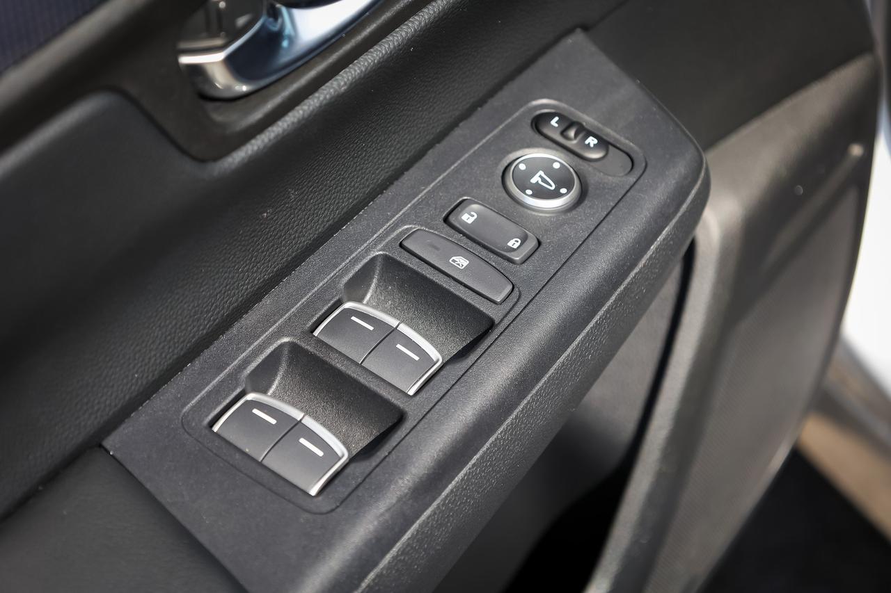 2025 Honda CR-V Hybrid EX-L 4dr All-Wheel Drive Photo