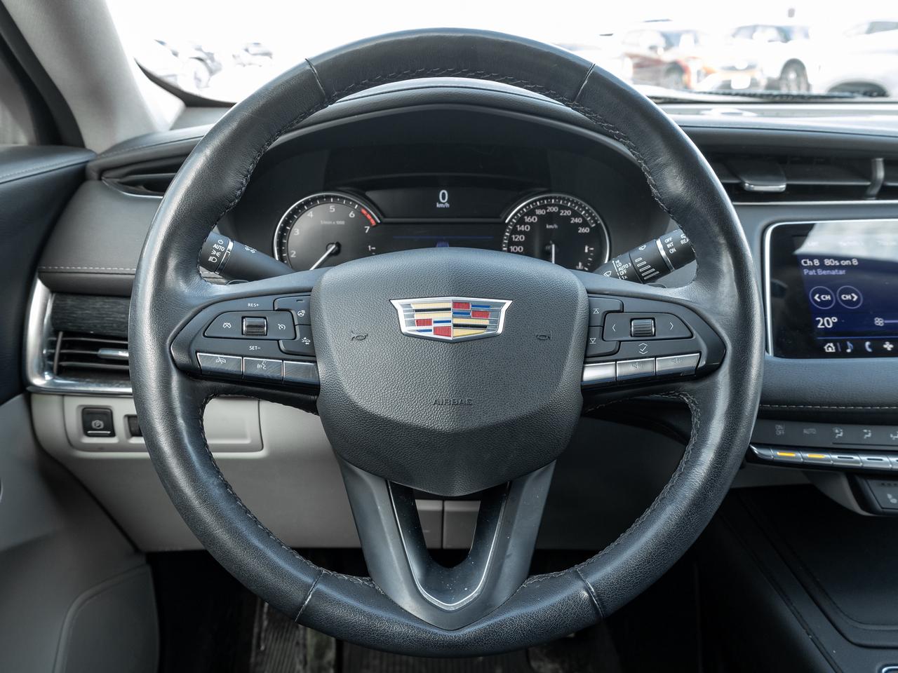 2020 Cadillac XT4 Luxury AWD   Sunroof   Heated Seats   Remote start Photo