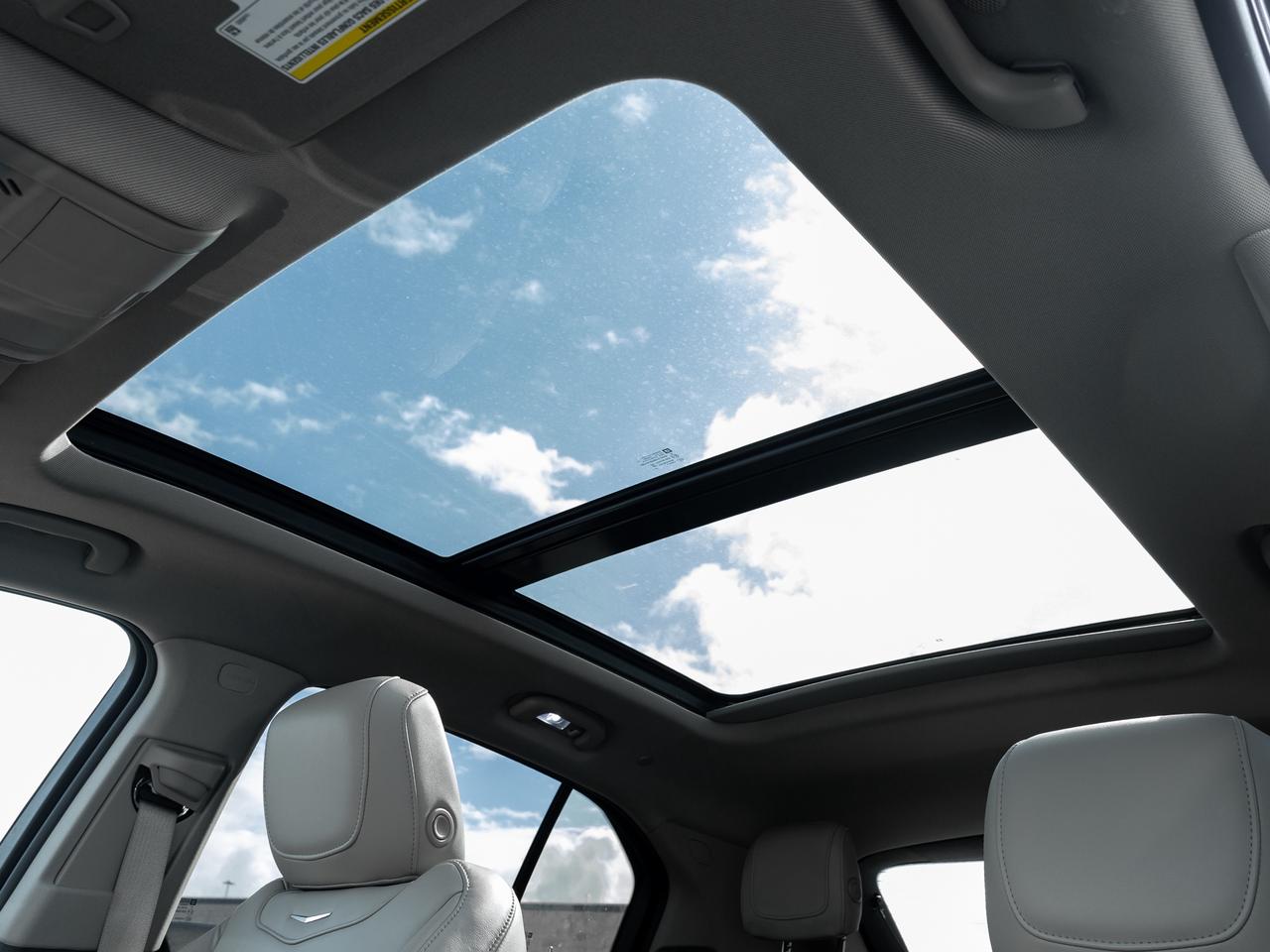 2020 Cadillac XT4 Luxury AWD   Sunroof   Heated Seats   Remote start Photo