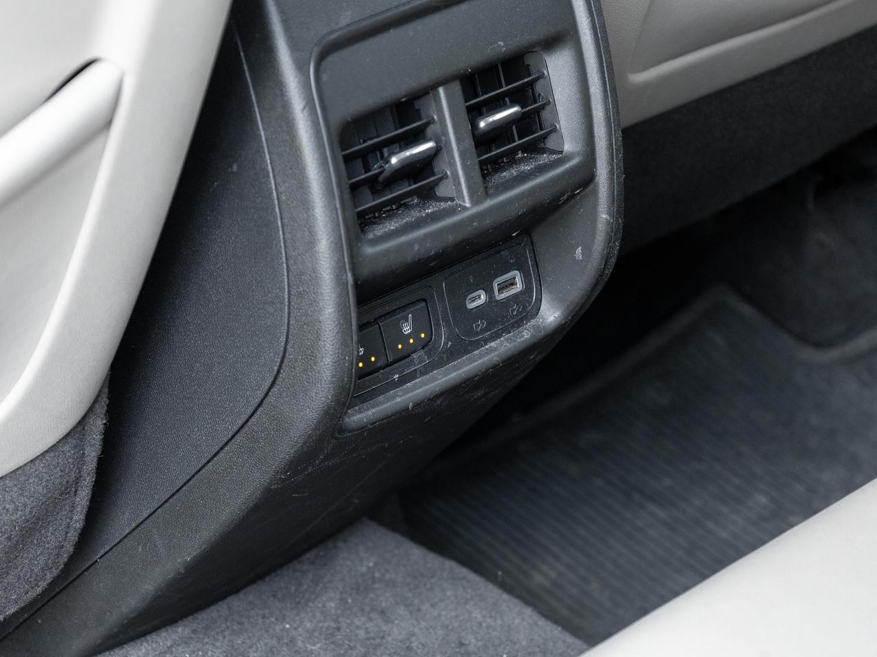 2020 Cadillac XT4 Luxury AWD   Sunroof   Heated Seats   Remote start Photo