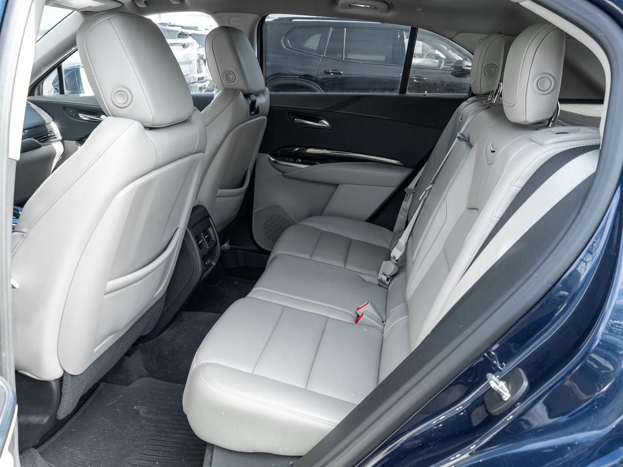 2020 Cadillac XT4 Luxury AWD   Sunroof   Heated Seats   Remote start Photo