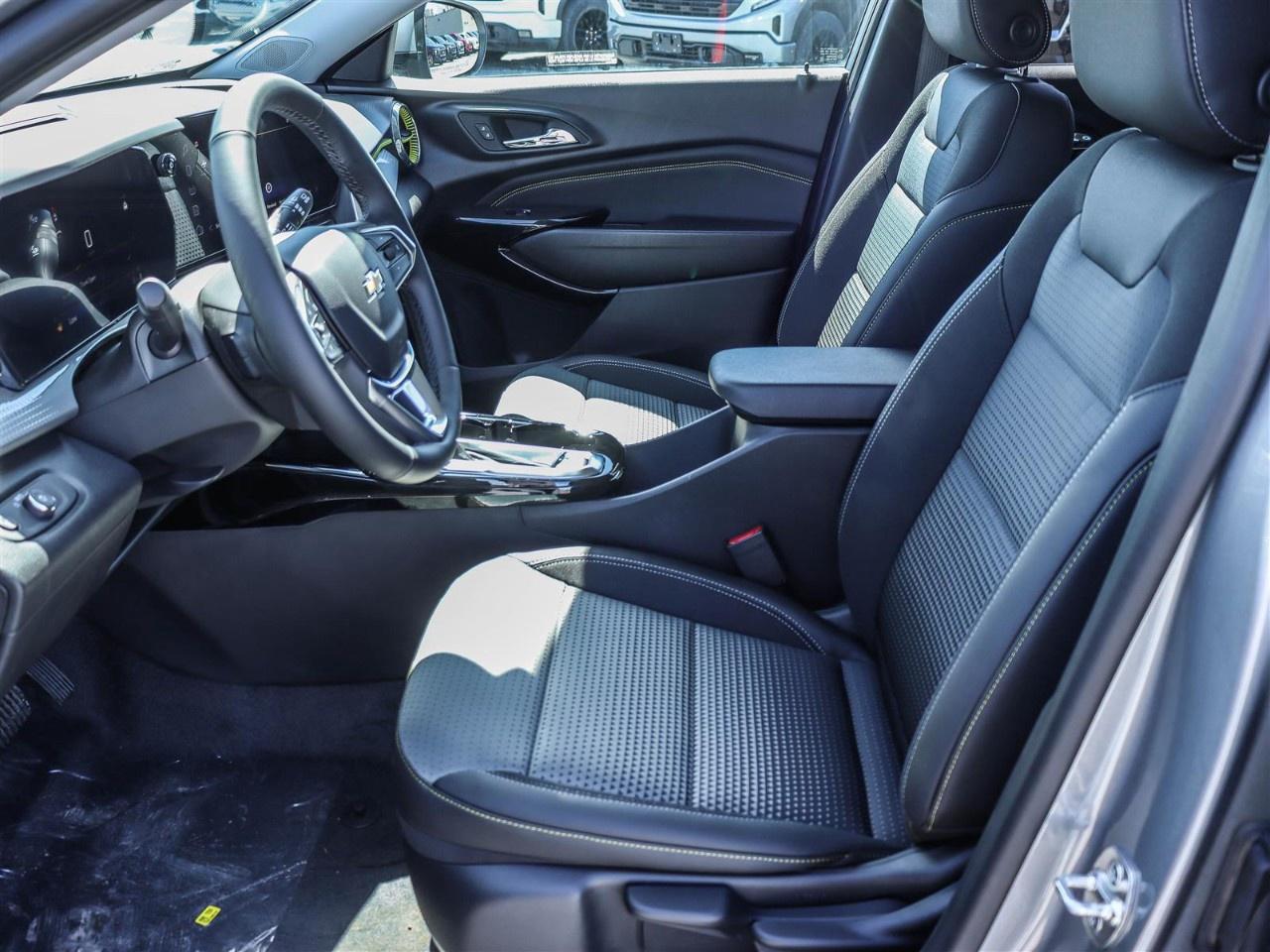 2026 Chevrolet Trax Fwd 4dr Lt Photo