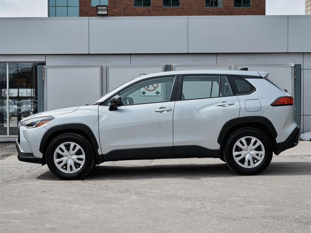 2023 Toyota Corolla Cross L AWD Photo