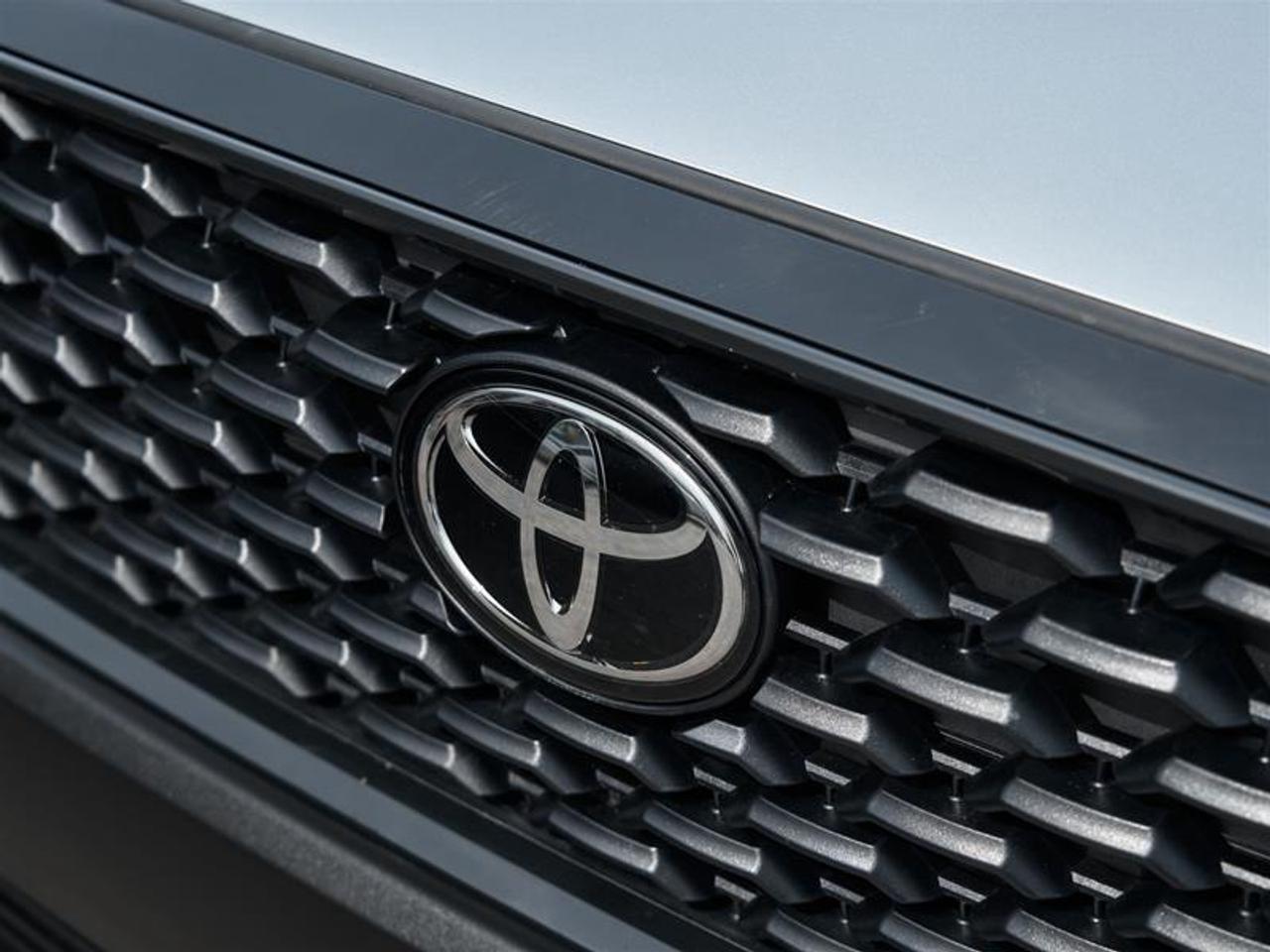 2023 Toyota Corolla Cross L AWD Photo