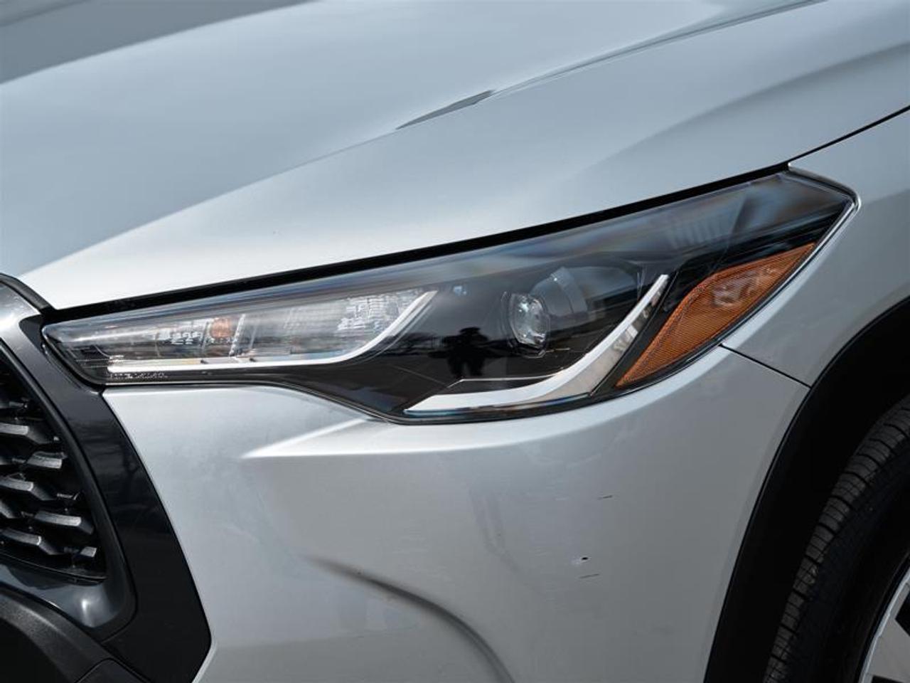 2023 Toyota Corolla Cross L AWD Photo