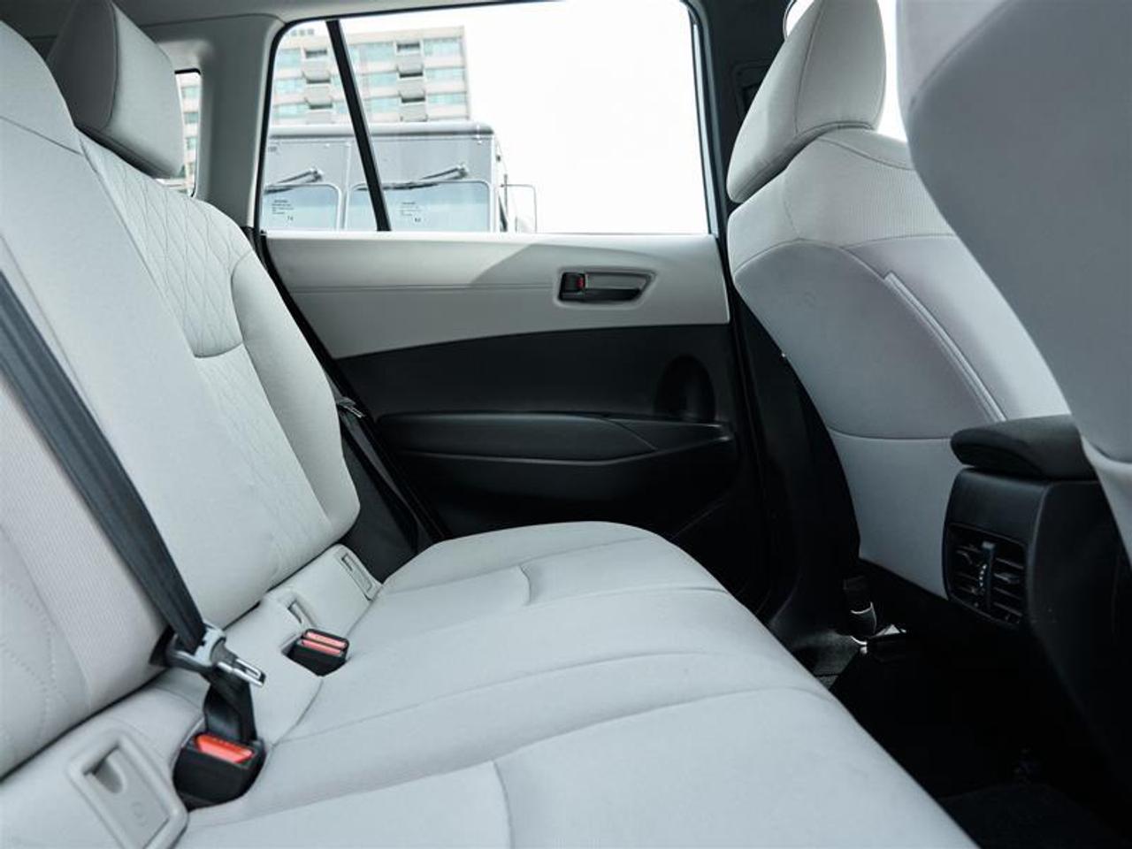 2023 Toyota Corolla Cross L AWD Photo