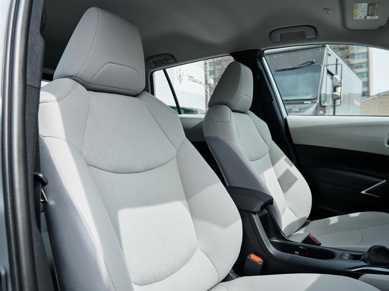 2023 Toyota Corolla Cross L AWD Photo
