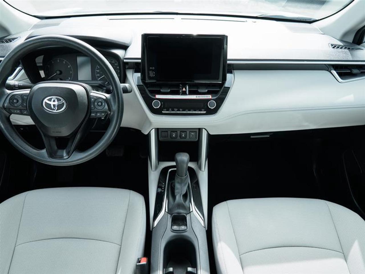 2023 Toyota Corolla Cross L AWD Photo