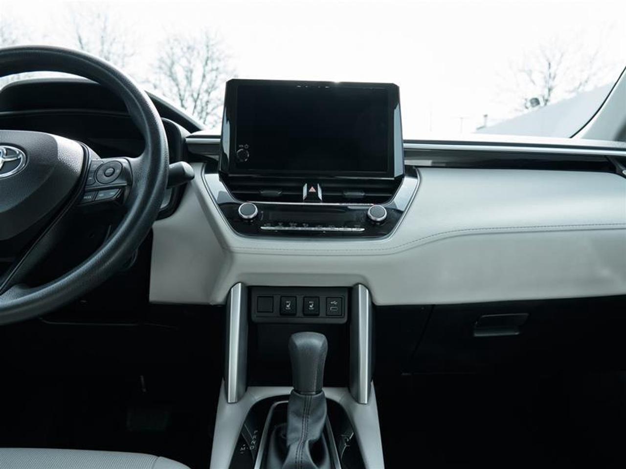2023 Toyota Corolla Cross L AWD Photo