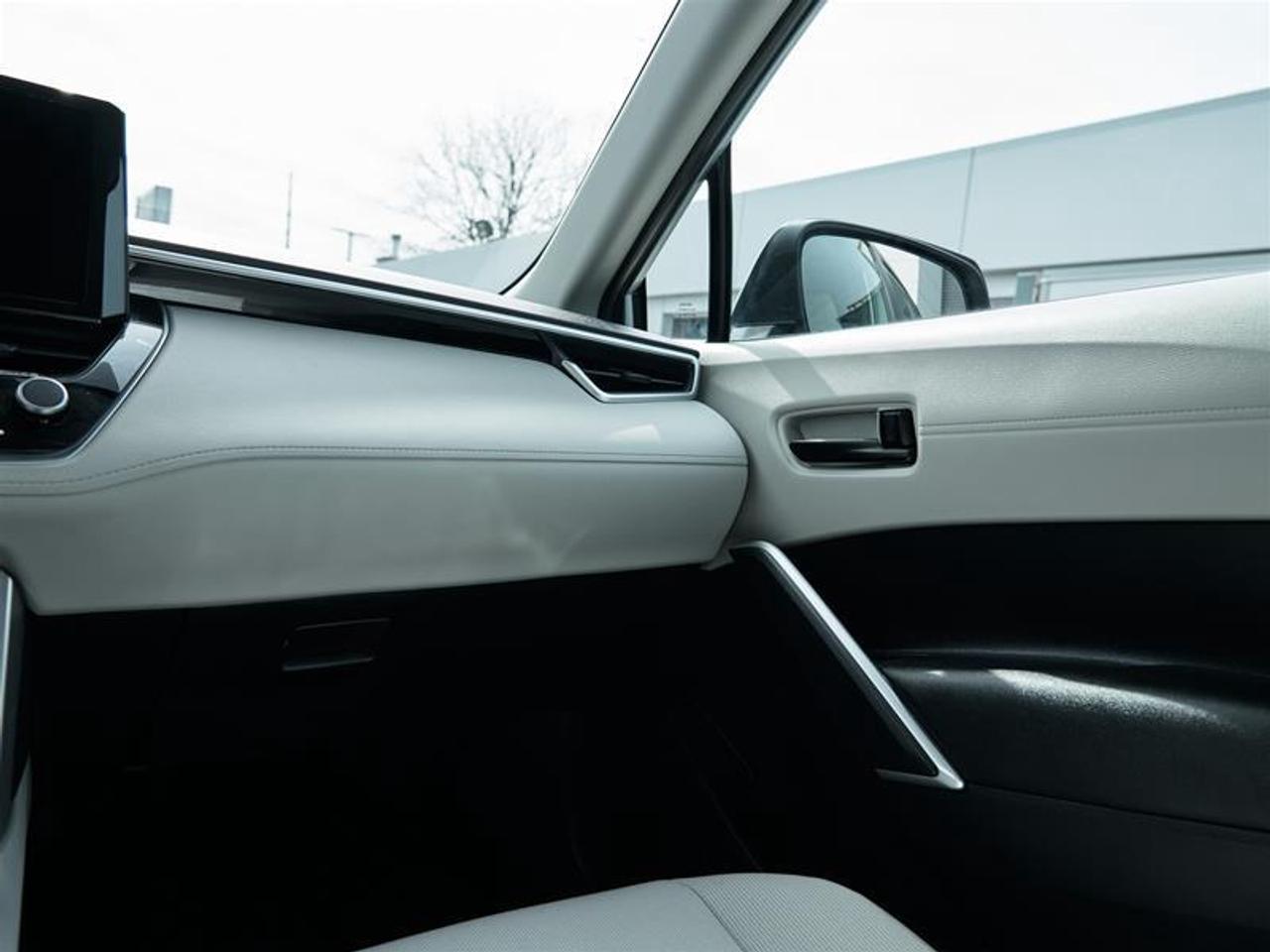 2023 Toyota Corolla Cross L AWD Photo