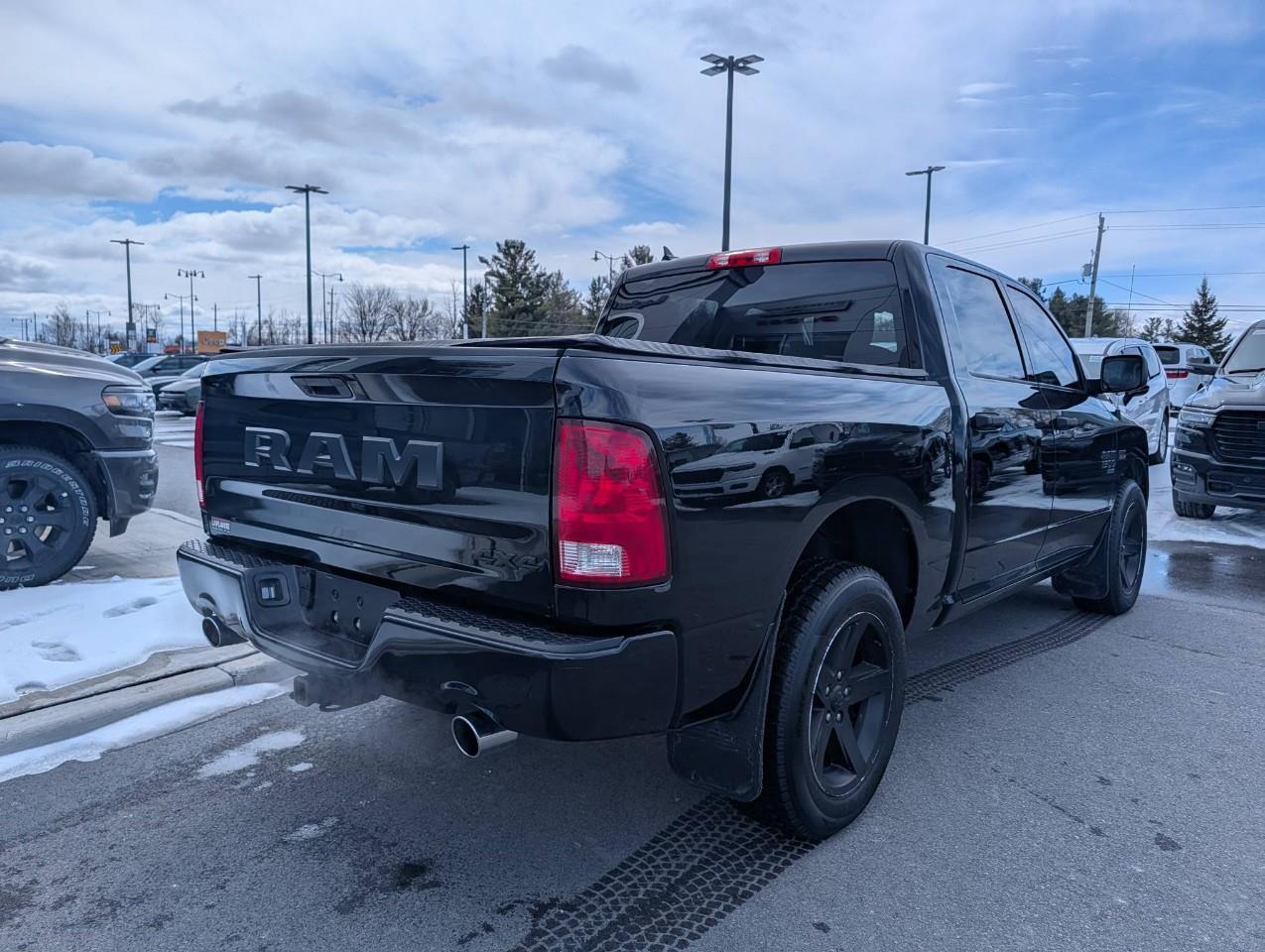 2020 RAM 1500 Classic ST NO ACCIDENTS Photo