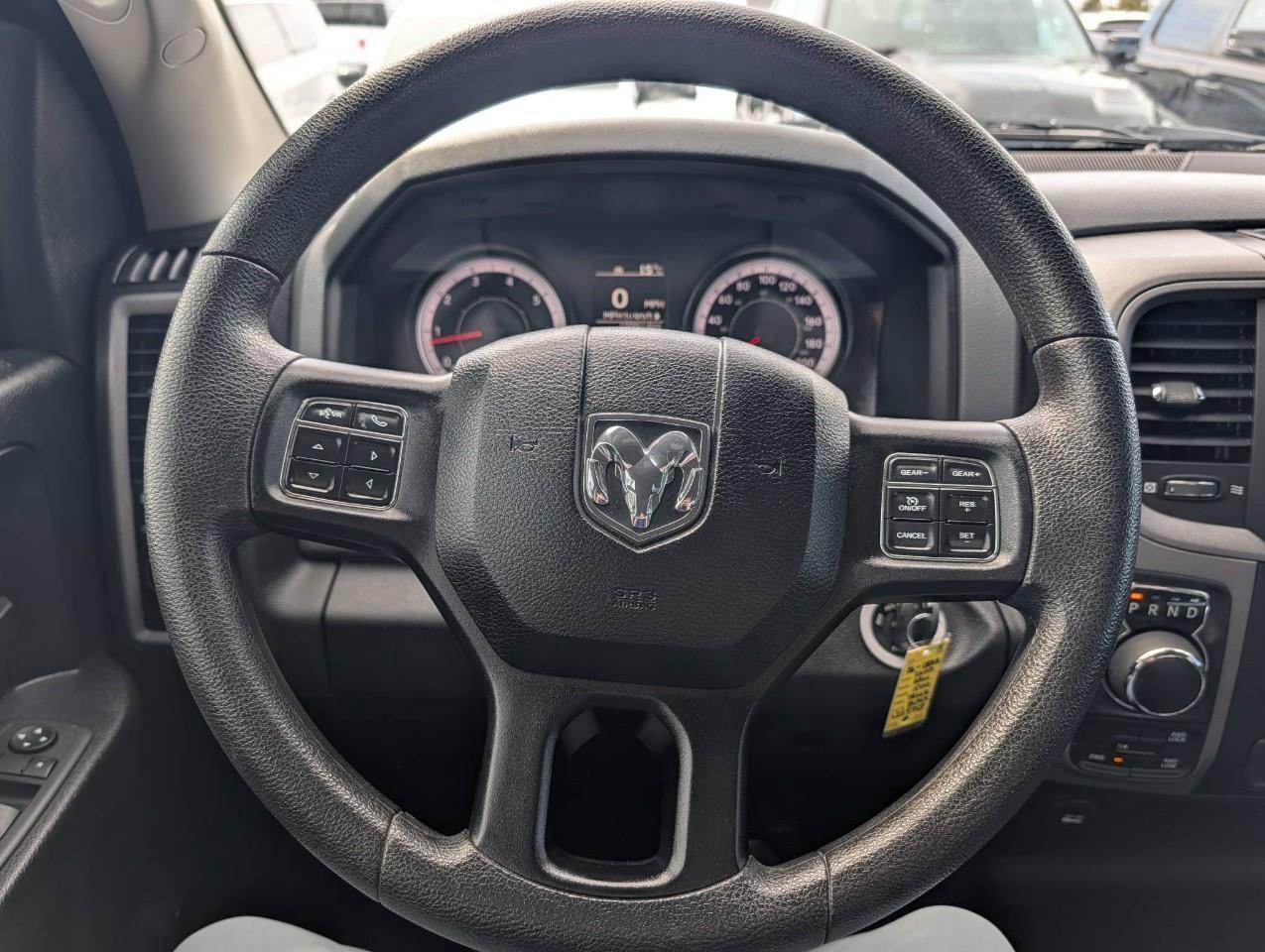 2020 RAM 1500 Classic ST NO ACCIDENTS Photo