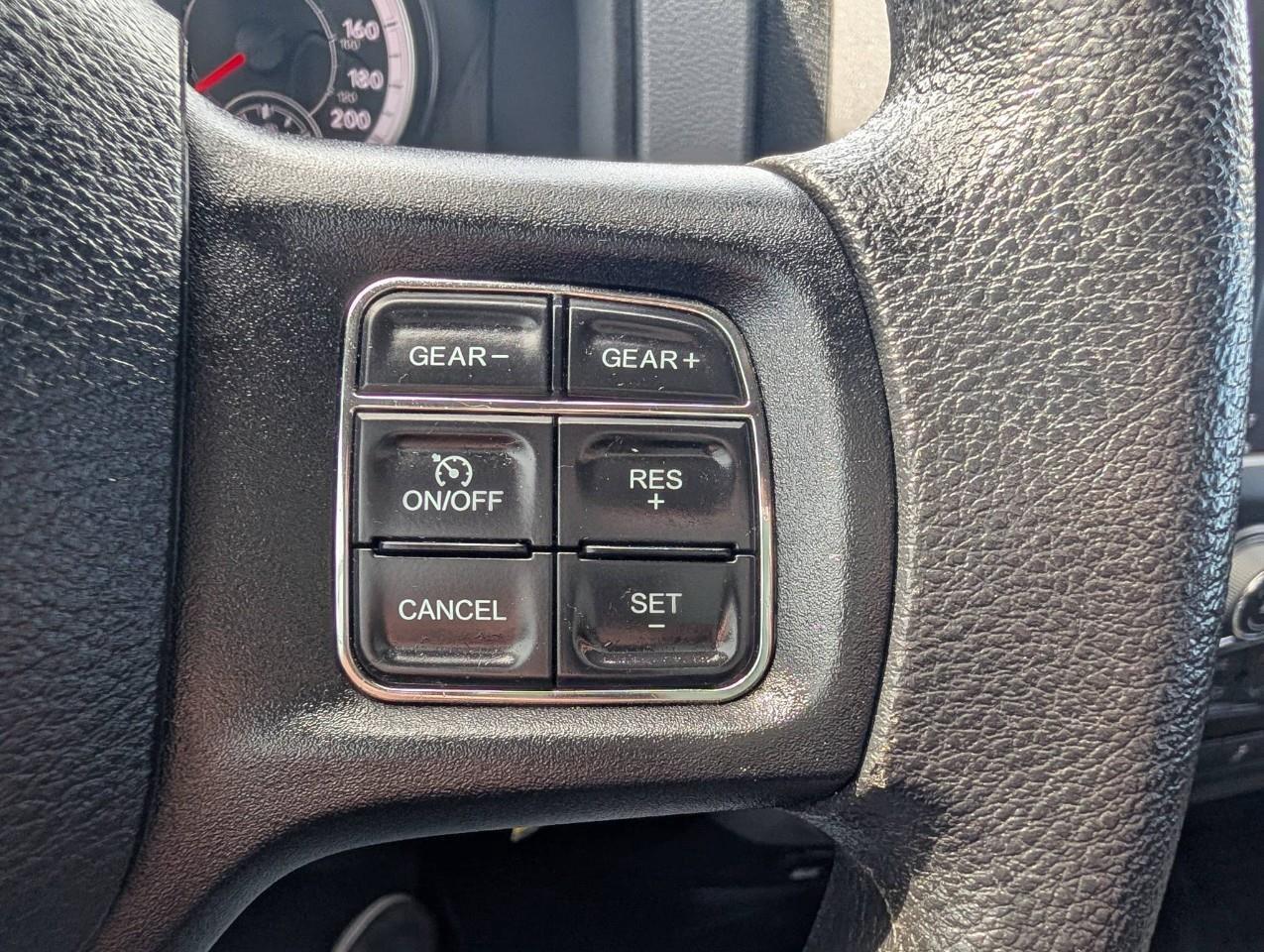 2020 RAM 1500 Classic ST NO ACCIDENTS Photo