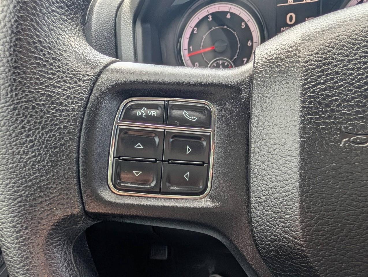 2020 RAM 1500 Classic ST NO ACCIDENTS Photo