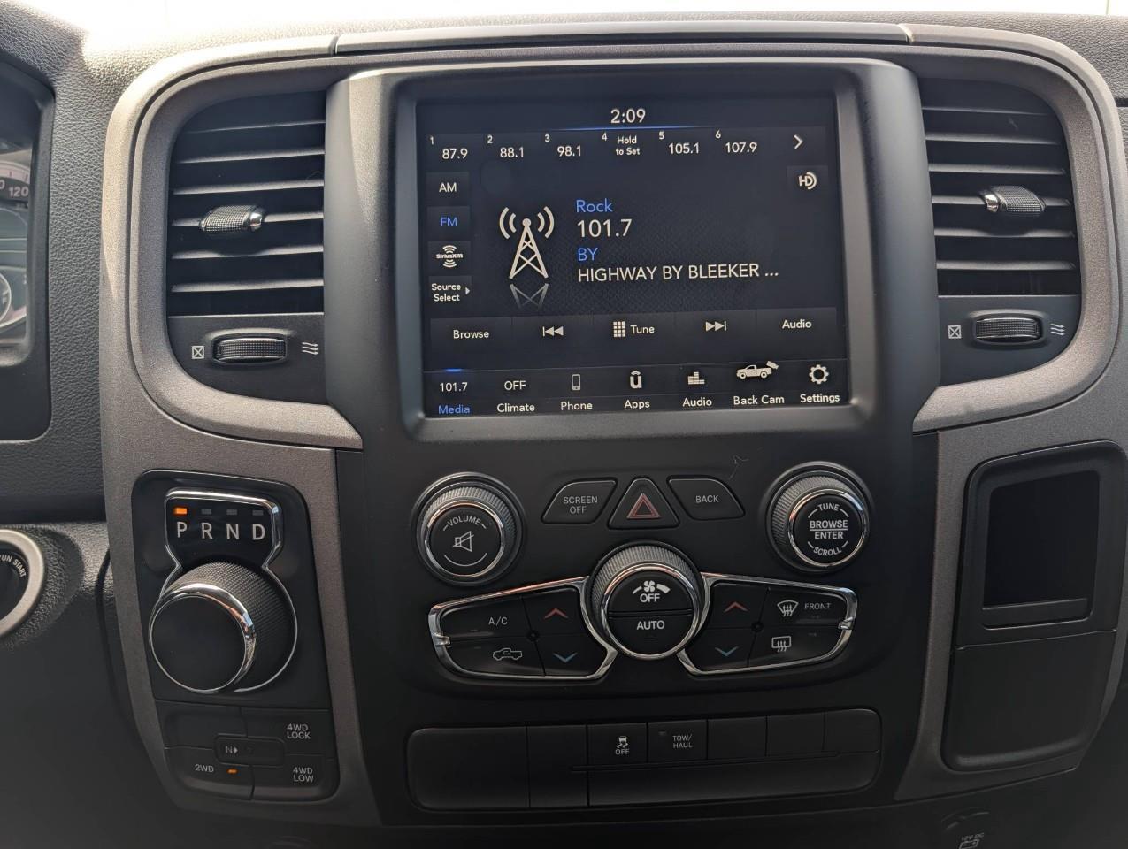 2020 RAM 1500 Classic ST NO ACCIDENTS Photo