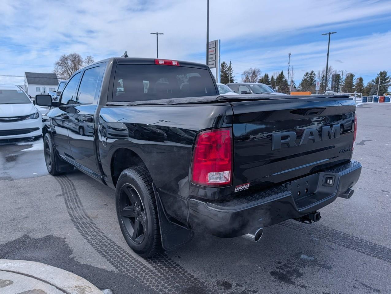 2020 RAM 1500 Classic ST NO ACCIDENTS Photo