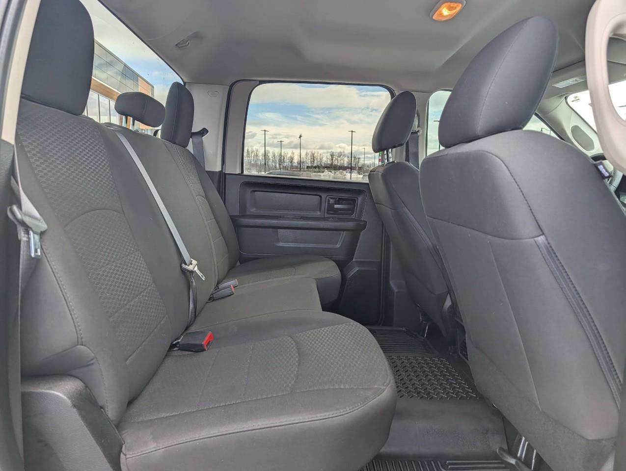 2020 RAM 1500 Classic ST NO ACCIDENTS Photo