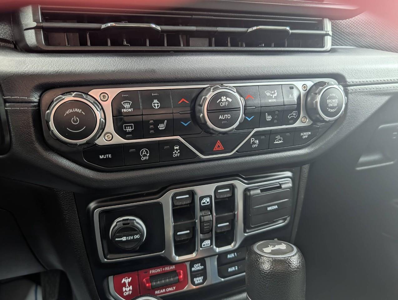 2024 Jeep Wrangler Rubicon NO ACCIDENTS / Extreme OFF ROAD package wi Photo