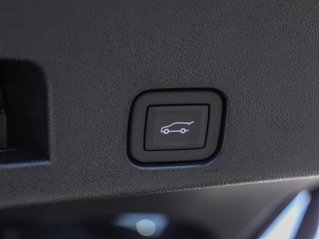 2026 Chevrolet Traverse AWD 4dr RS Photo